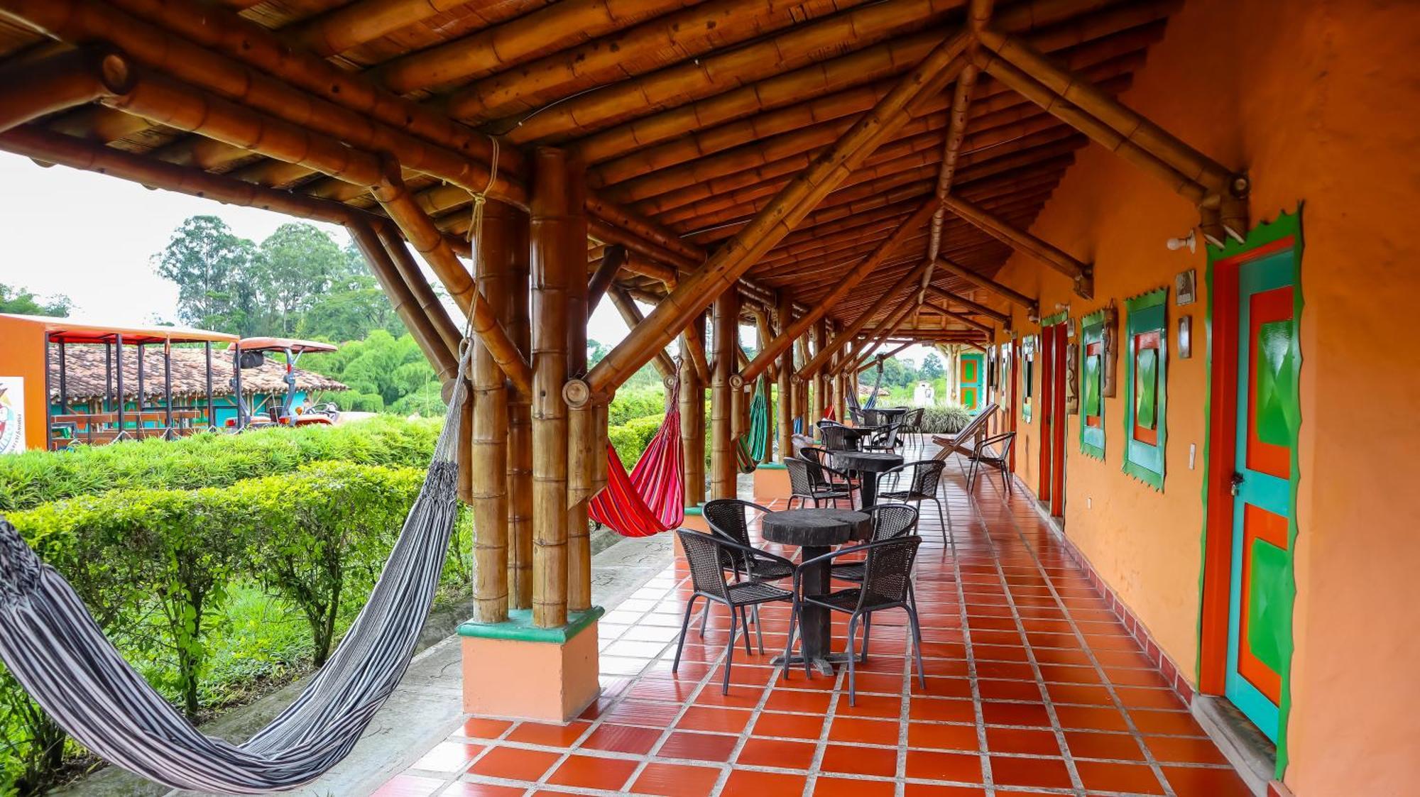 Hotel Parque De Los Arrieros Монтенегро Экстерьер фото
