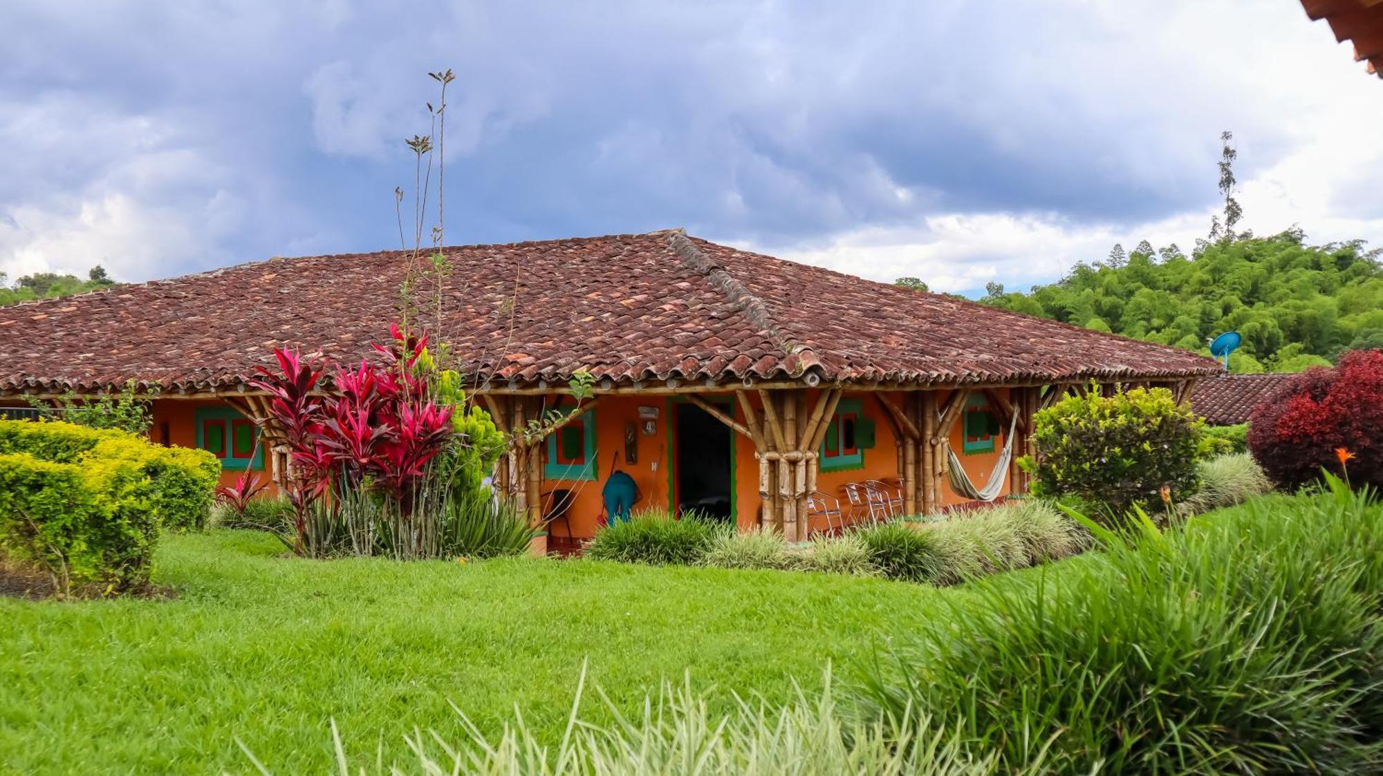 Hotel Parque De Los Arrieros Монтенегро Экстерьер фото