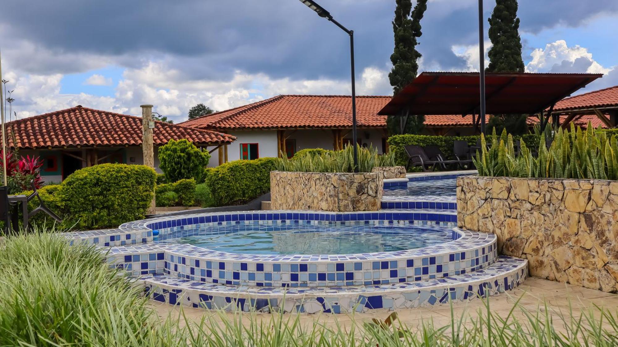 Hotel Parque De Los Arrieros Монтенегро Экстерьер фото