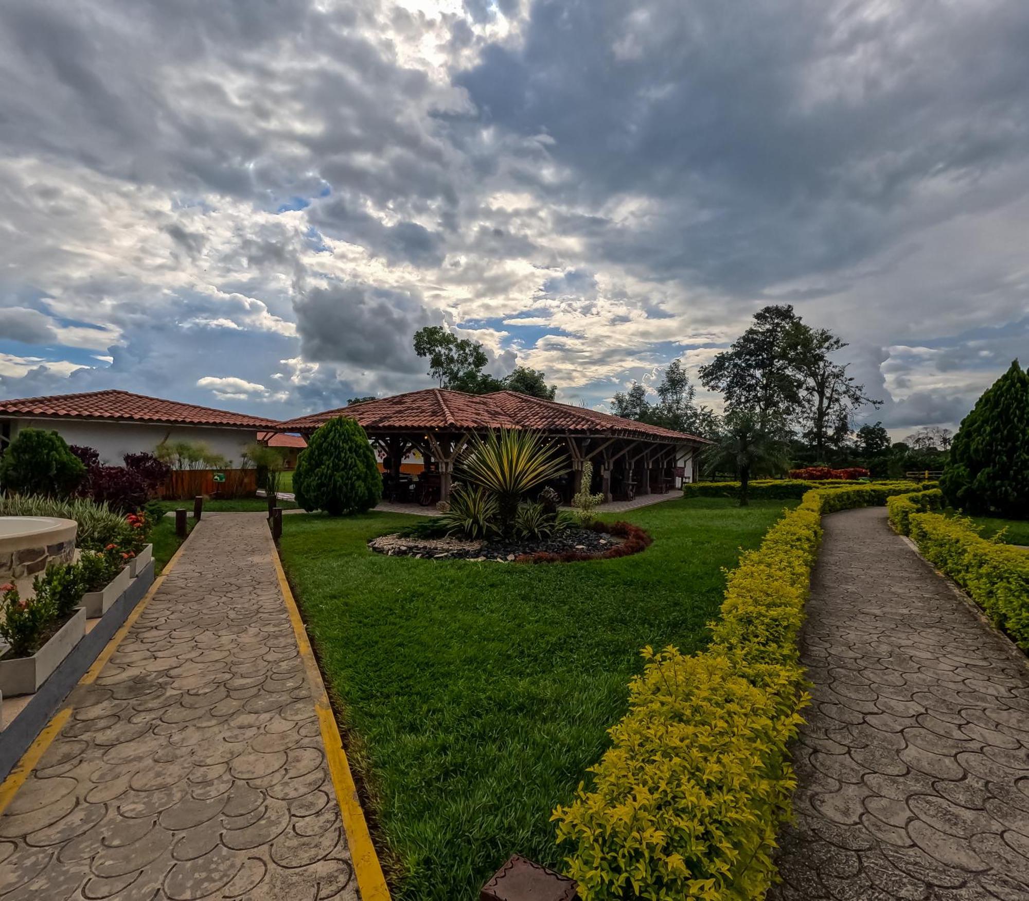 Hotel Parque De Los Arrieros Монтенегро Экстерьер фото