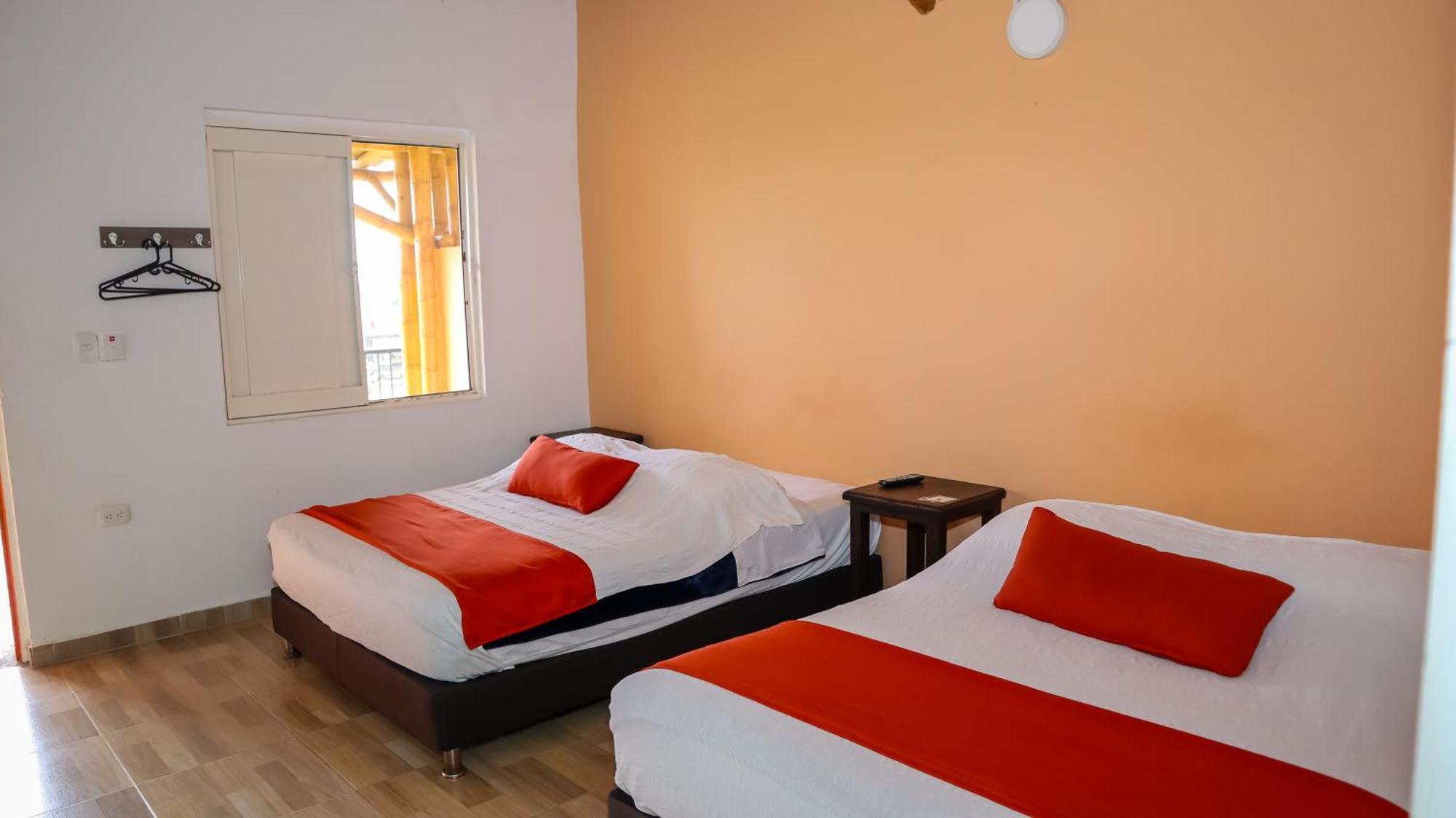 Hotel Parque De Los Arrieros Монтенегро Экстерьер фото
