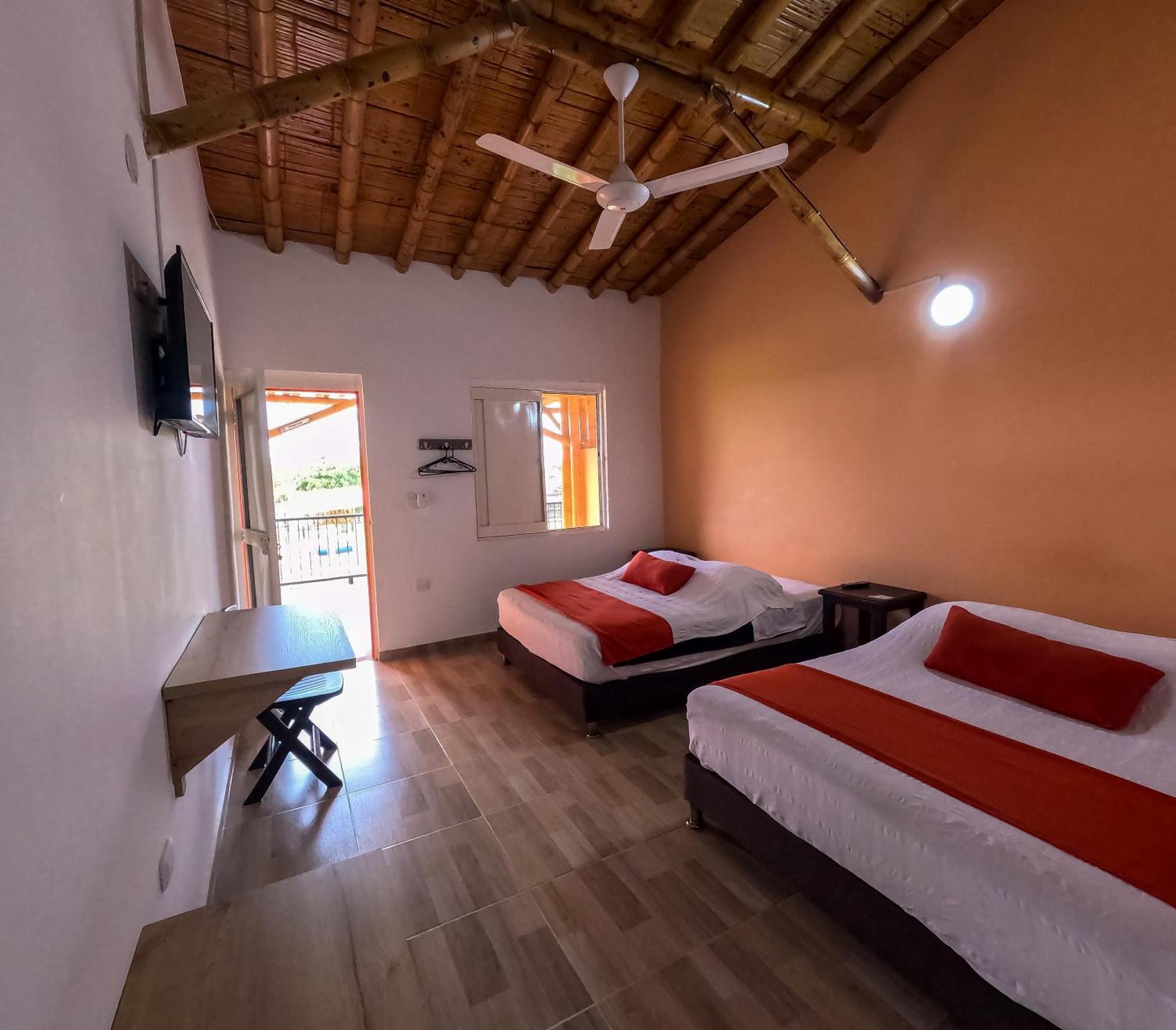 Hotel Parque De Los Arrieros Монтенегро Экстерьер фото