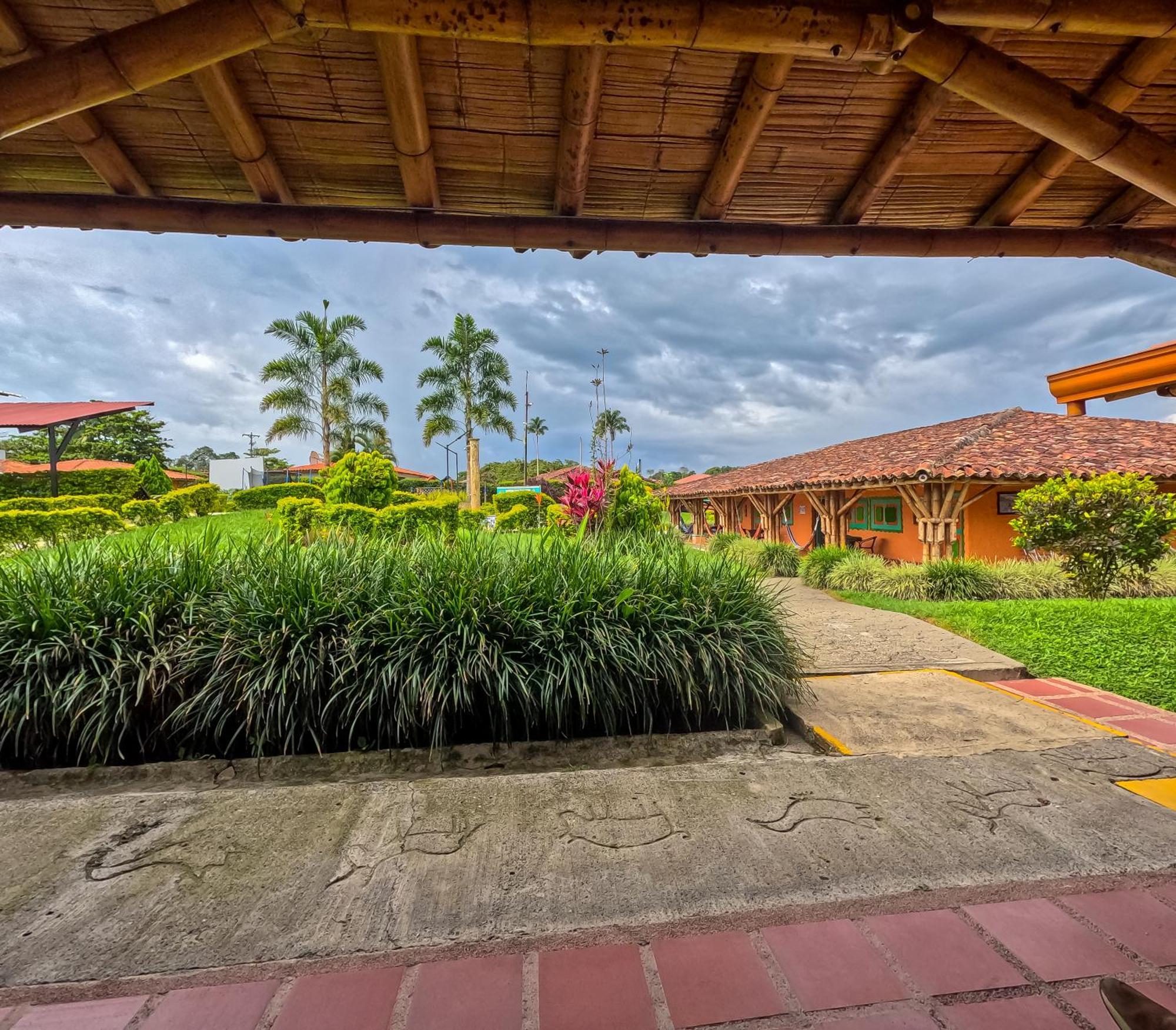 Hotel Parque De Los Arrieros Монтенегро Экстерьер фото